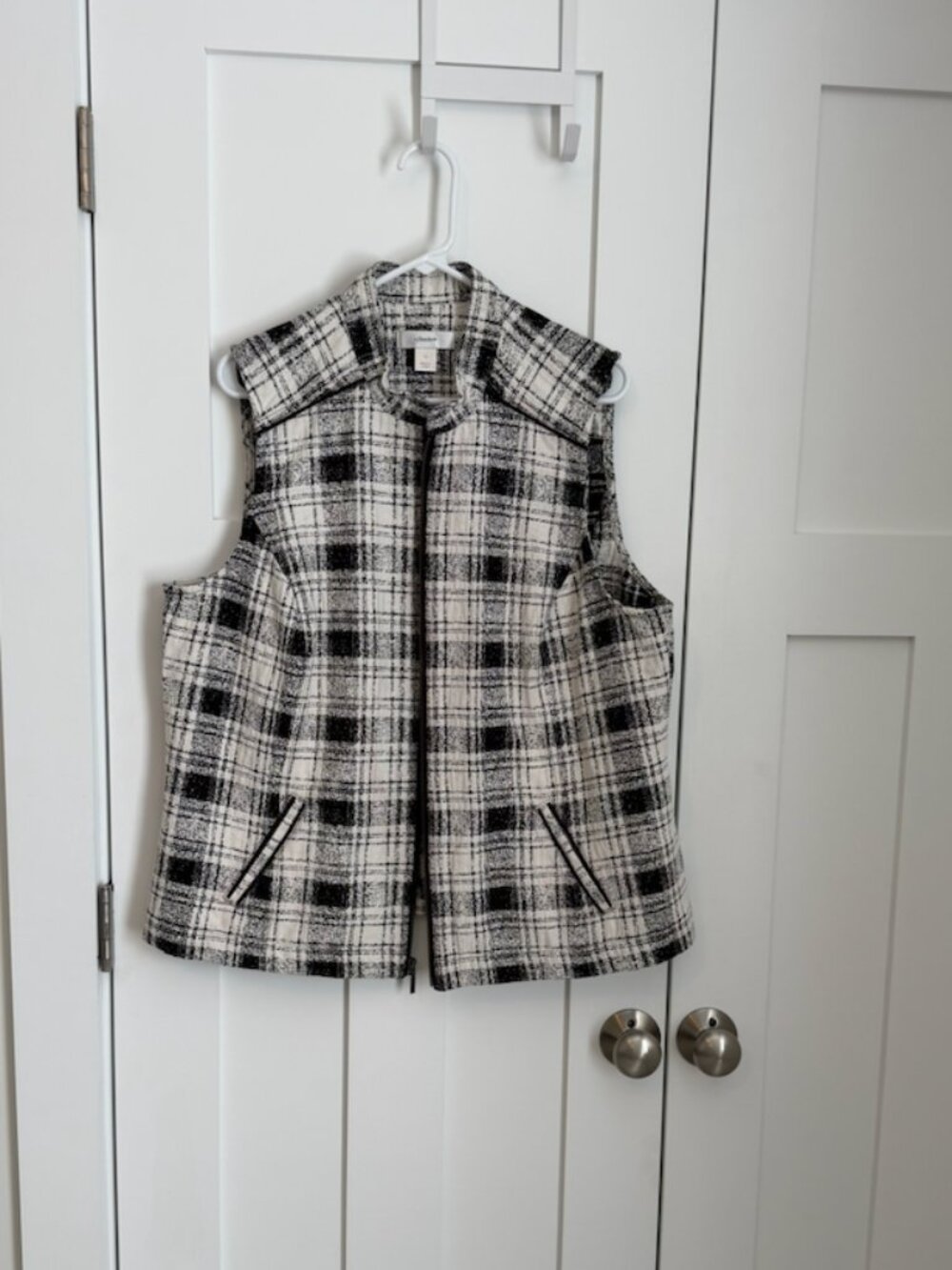 CJ Banks Women's 1X Black White Plaid Zip Front Vest Cotton Blend Plus Size